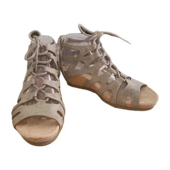 Earth Spirit "Meaghan" Gladiator Wedge Sandals - Boho Laser Cut - Size 8.5 NWOB - Picture 3 of 11